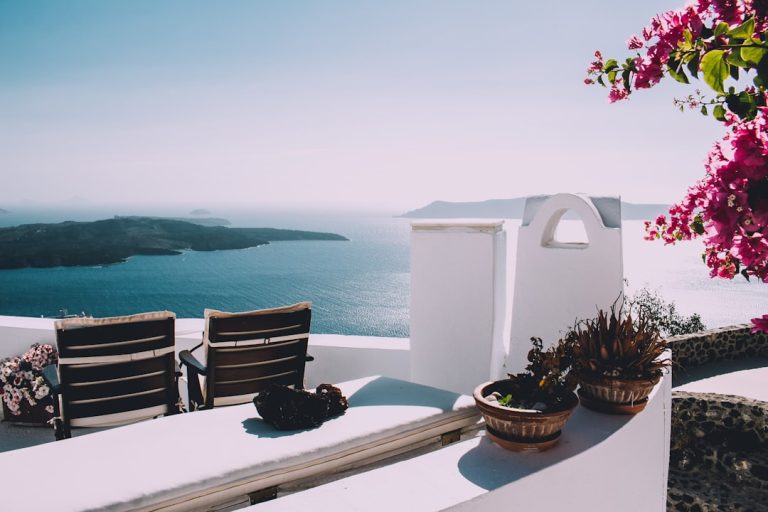 Exploring the World: The Art of Traveling Light and Making Memories